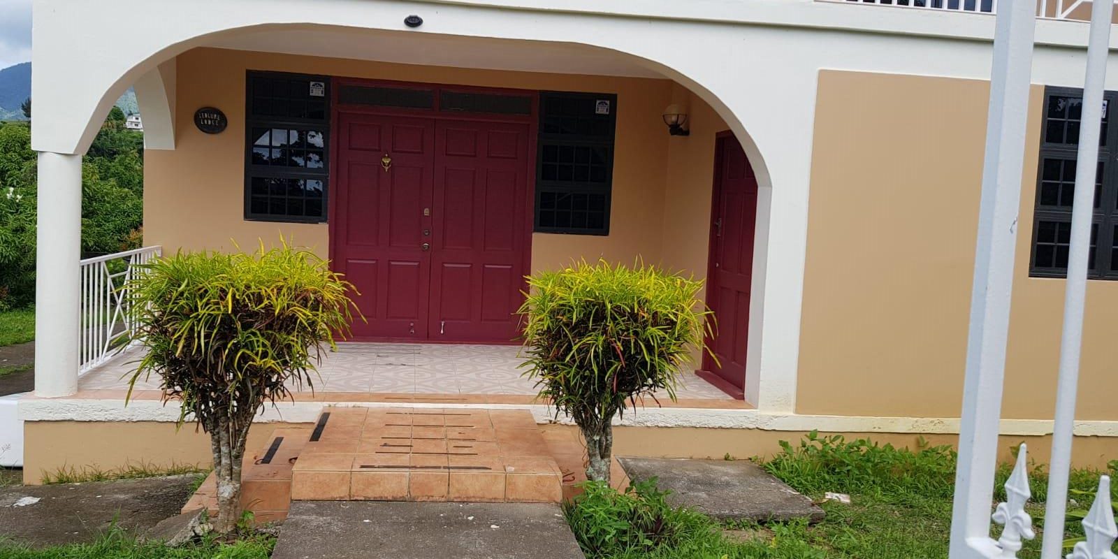 3 bedrooms, 3 baths unfurnished house in Picard ...