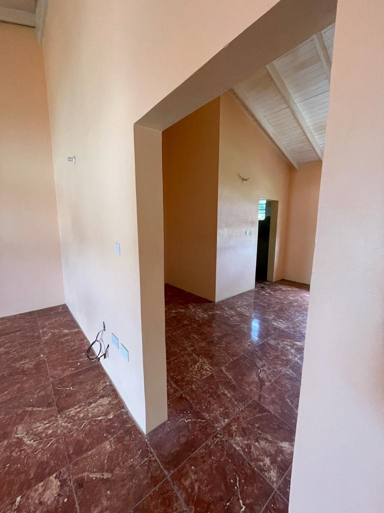 3 storey commercial building in Portsmouth – EC$3,531,970 / US$1,300,000