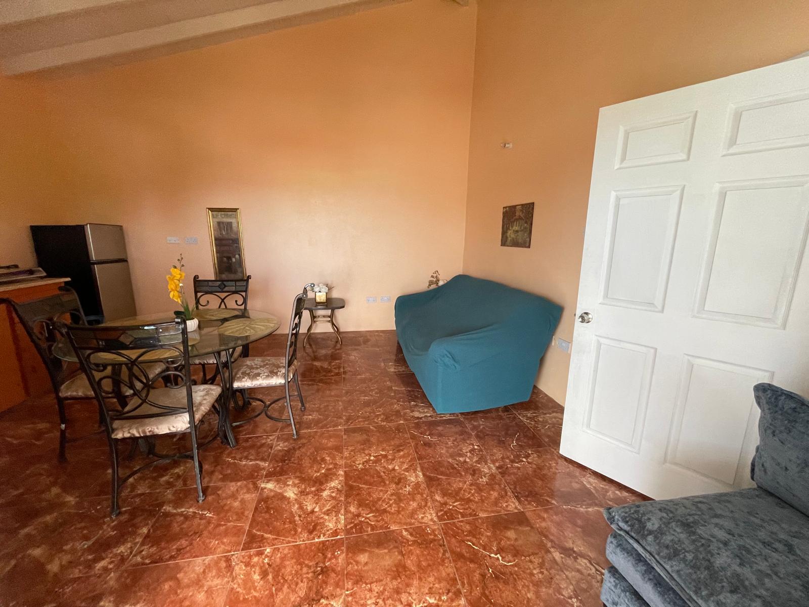 3 storey commercial building in Portsmouth – EC$3,531,970 / US$1,300,000