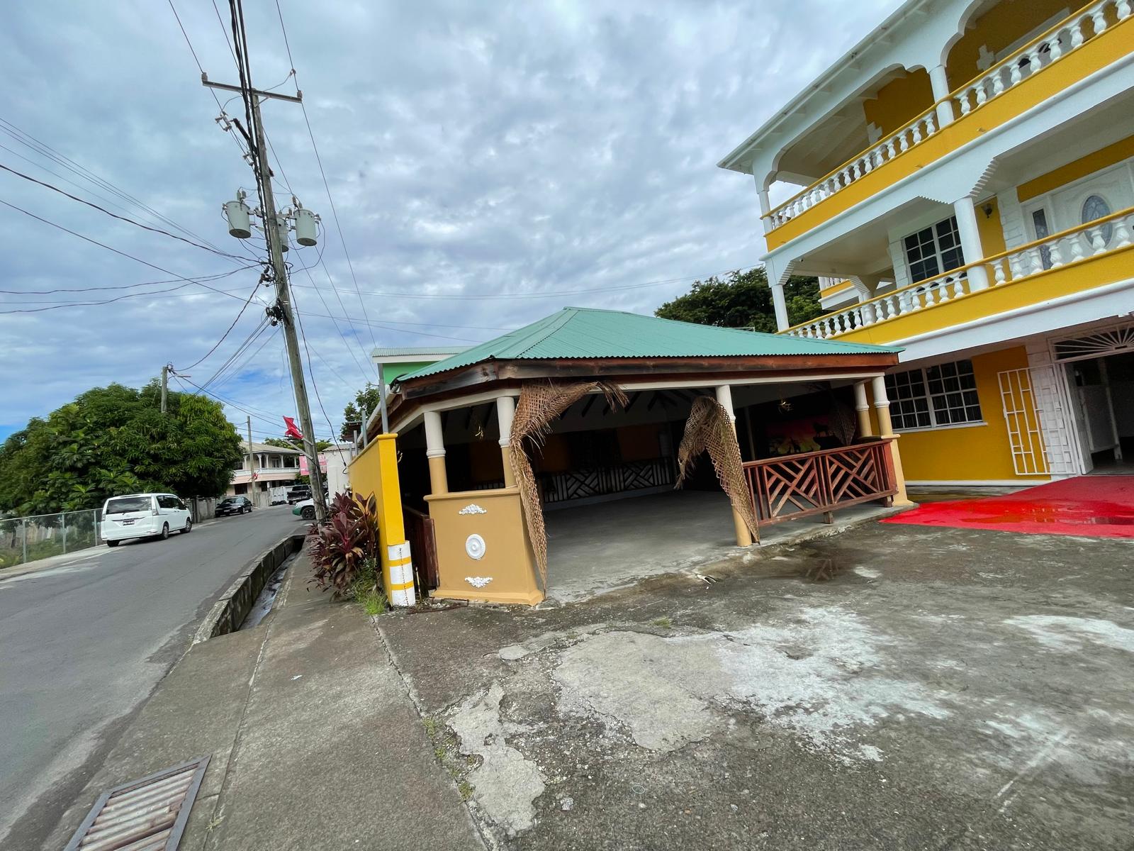 3 storey commercial building in Portsmouth – EC$3,531,970 / US$1,300,000