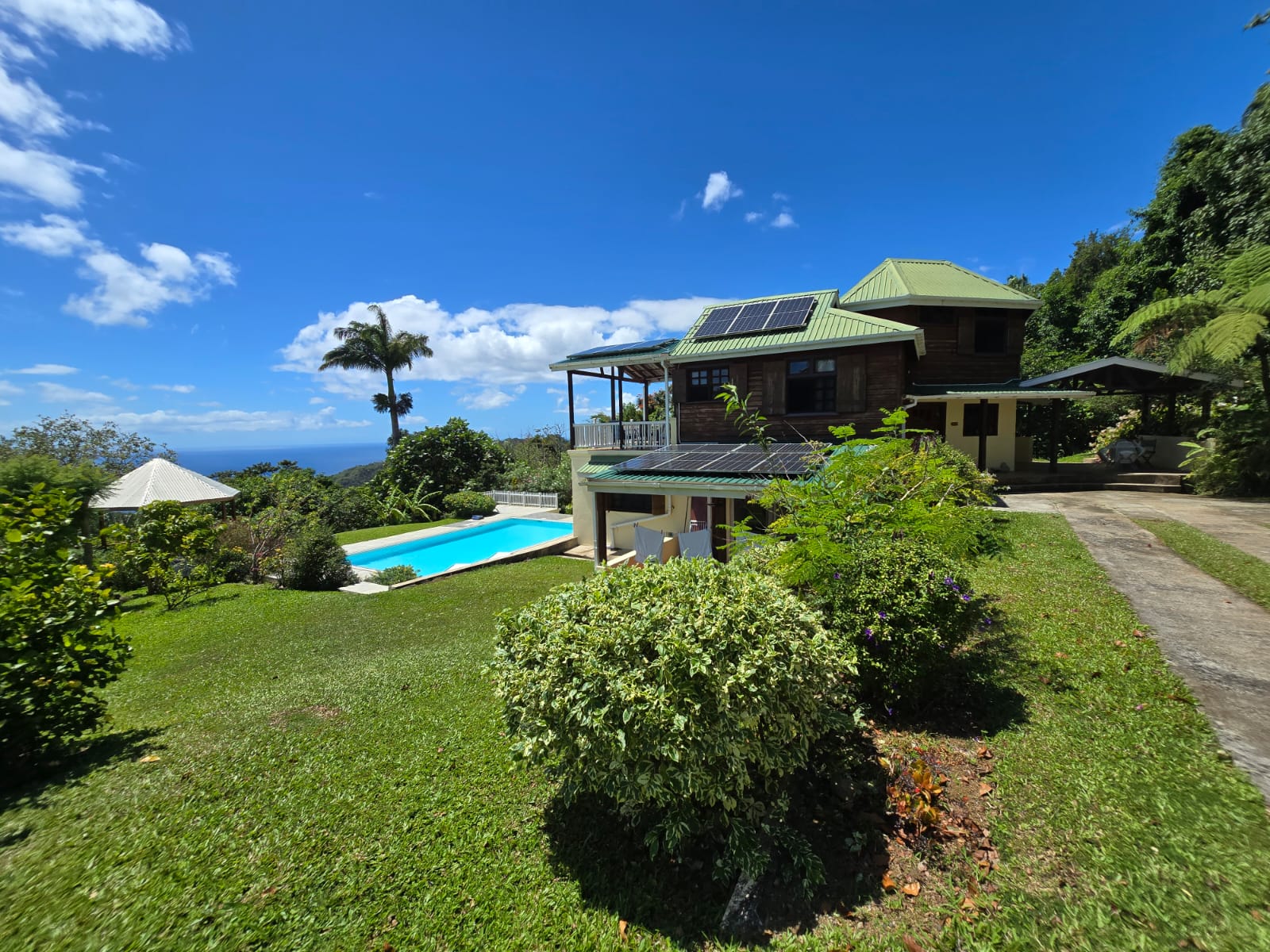 4 bedrooms, 5 bathrooms, fully furnished house in Beau Bois, Dominica – US$800,000 / EC$2,172,520 Million