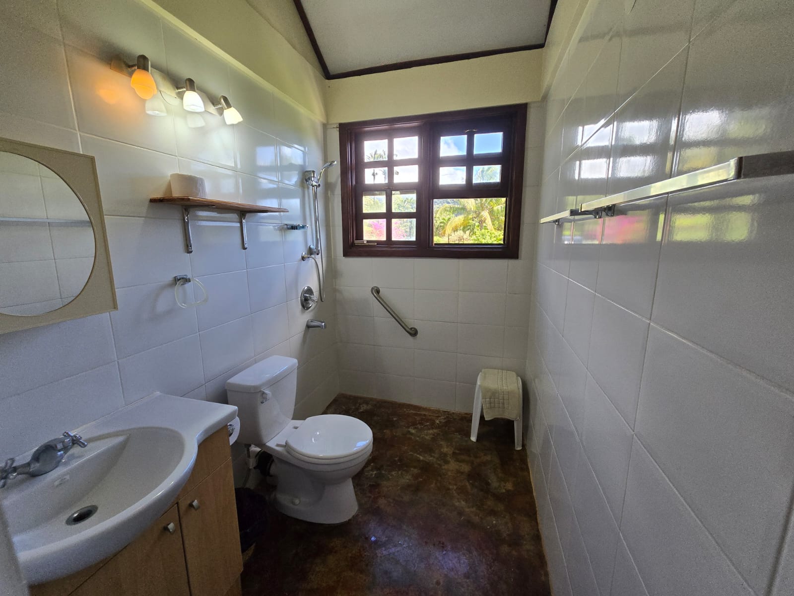 4 bedrooms, 5 bathrooms, fully furnished house in Beau Bois, Dominica – US$800,000 / EC$2,172,520 Million