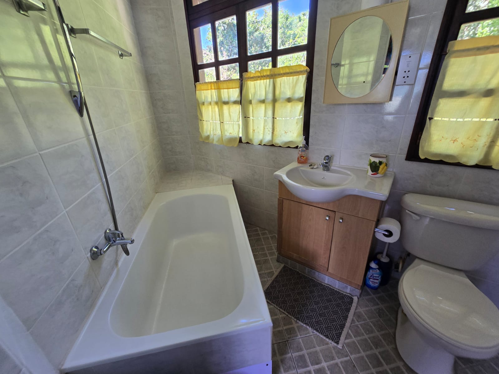 4 bedrooms, 5 bathrooms, fully furnished house in Beau Bois, Dominica – US$800,000 / EC$2,172,520 Million