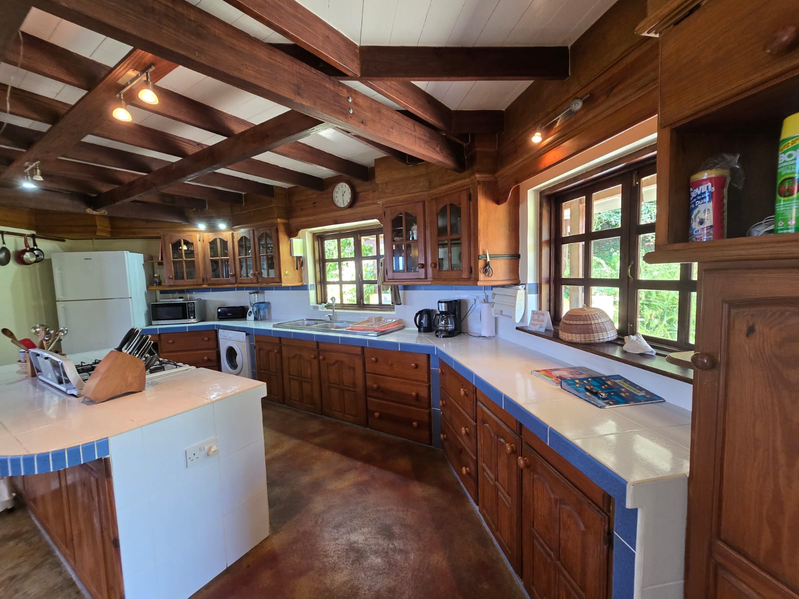 4 bedrooms, 5 bathrooms, fully furnished house in Beau Bois, Dominica – US$800,000 / EC$2,172,520 Million