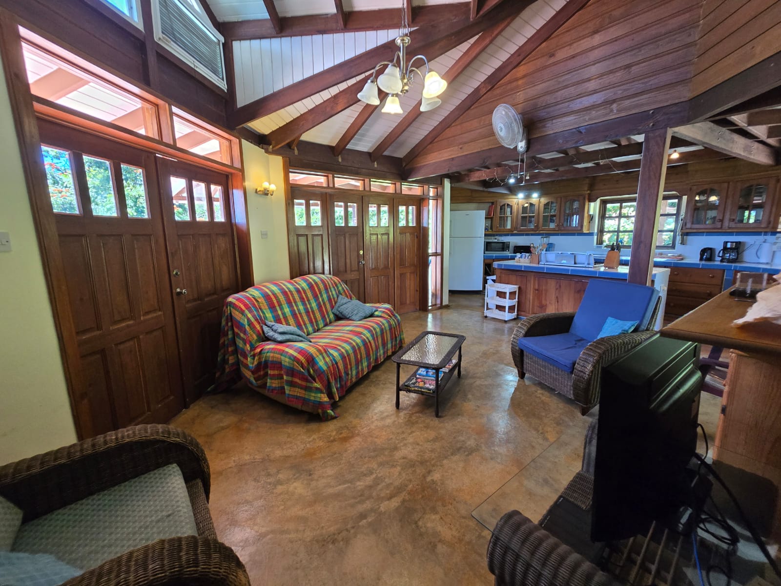 4 bedrooms, 5 bathrooms, fully furnished house in Beau Bois, Dominica – US$800,000 / EC$2,172,520 Million