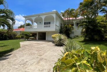 3 bedrooms, 2 baths house for rent in Morne Daniel – EC$7,000 / US$2,620 monthly