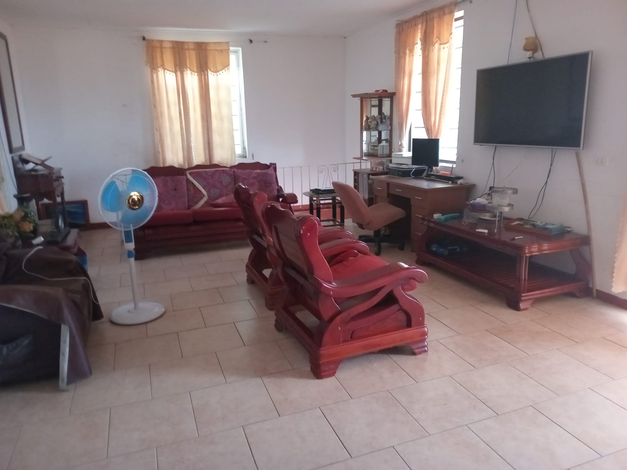 6 bedrooms, 4 baths house for sale in Loubriere, Dominica – EC$680,000 / US$245,682