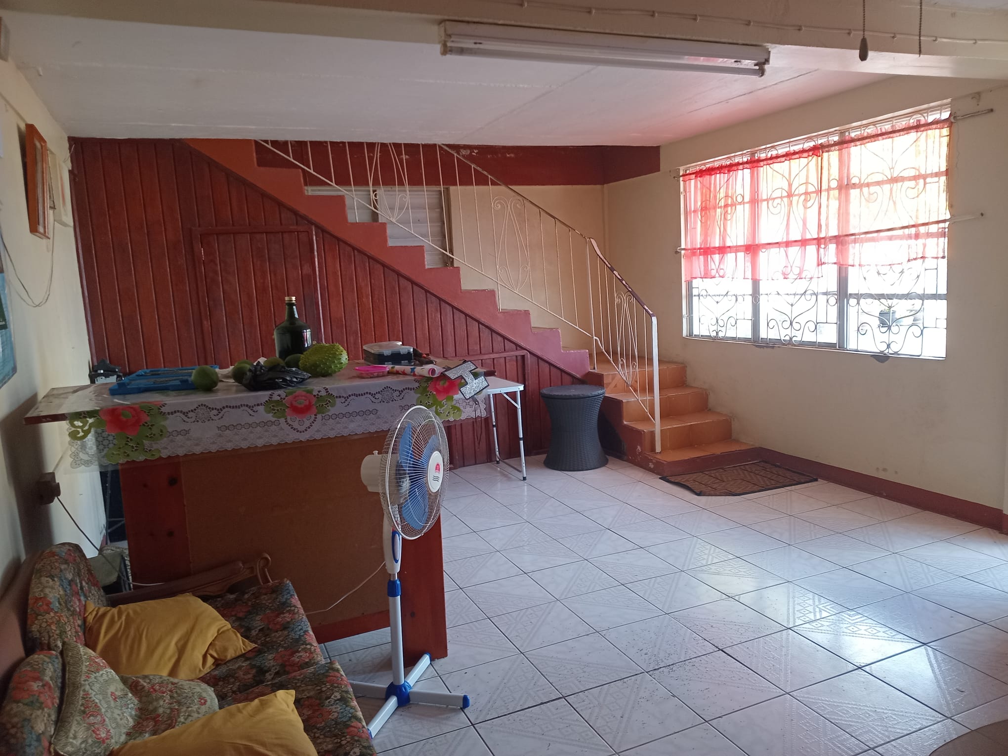 6 bedrooms, 4 baths house for sale in Loubriere, Dominica – EC$680,000 / US$245,682