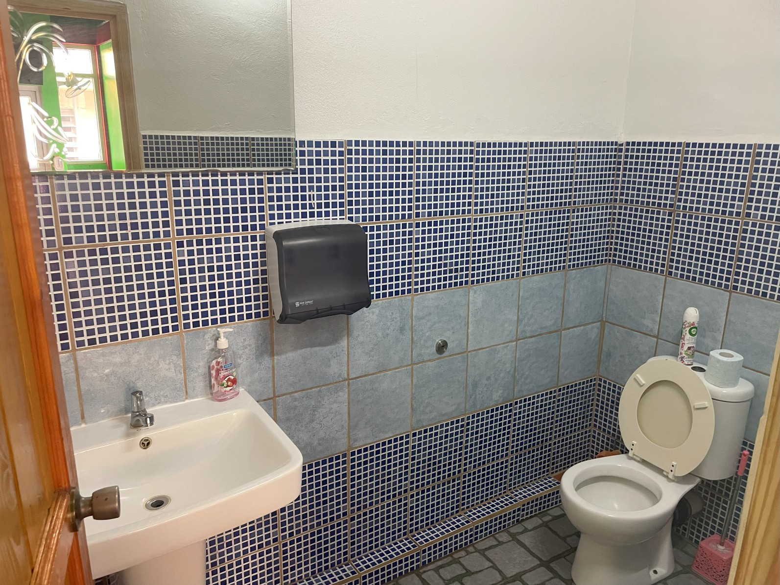 Commercial space for rent in Roseau, Dominica – EC$5000 / US$1875 monthly