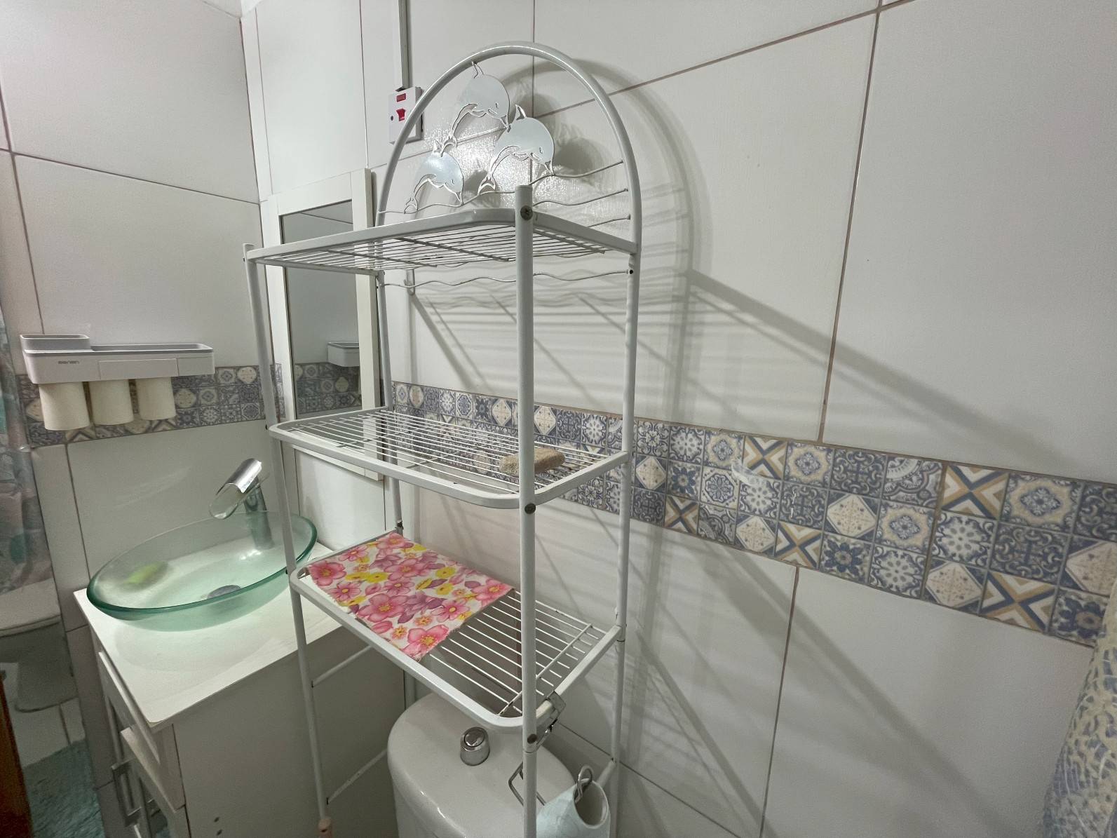 2 private offices , 1 bath  commercial space  for rent in Roseau, Dominica -EC$4200 /  US$1575 monthly