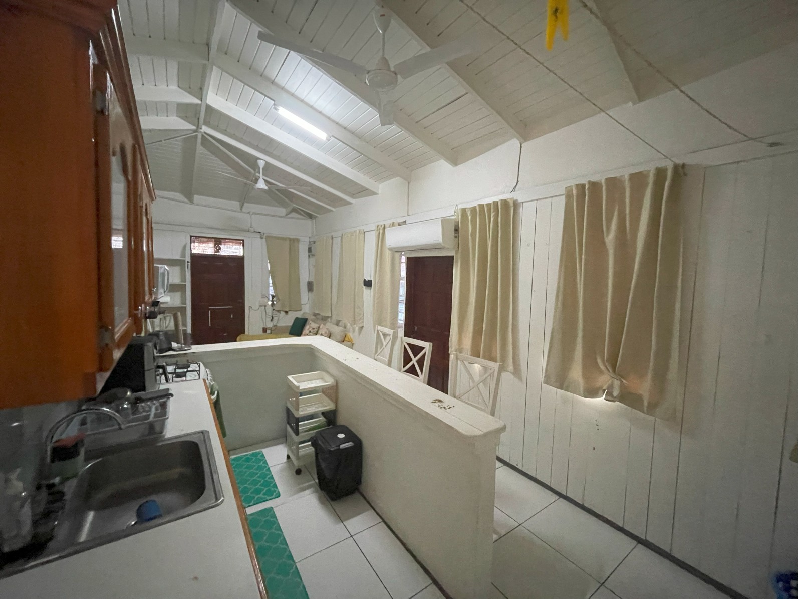 2 private offices , 1 bath  commercial space  for rent in Roseau, Dominica -EC$4200 /  US$1575 monthly