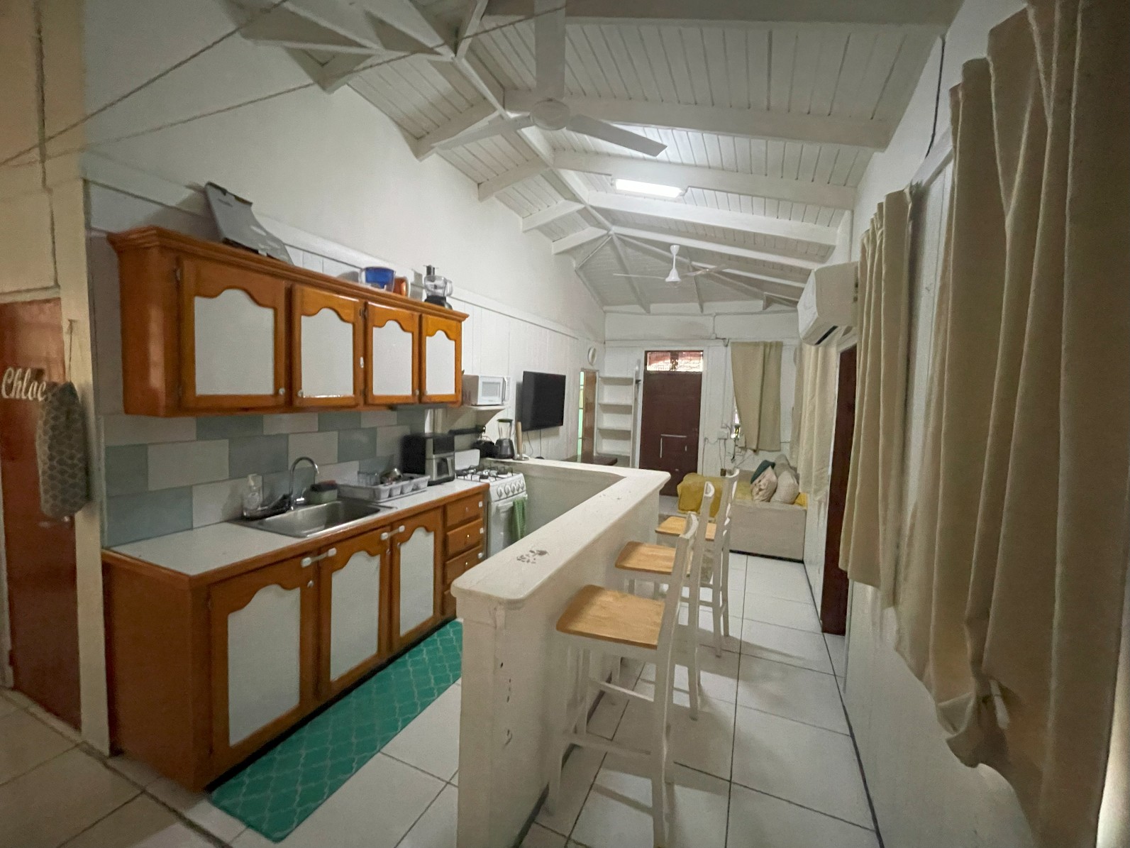 2 private offices , 1 bath  commercial space  for rent in Roseau, Dominica -EC$4200 /  US$1575 monthly