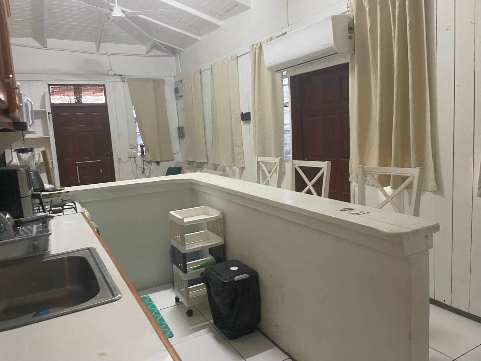 2 private offices , 1 bath  commercial space  for rent in Roseau, Dominica -EC$4200 /  US$1575 monthly