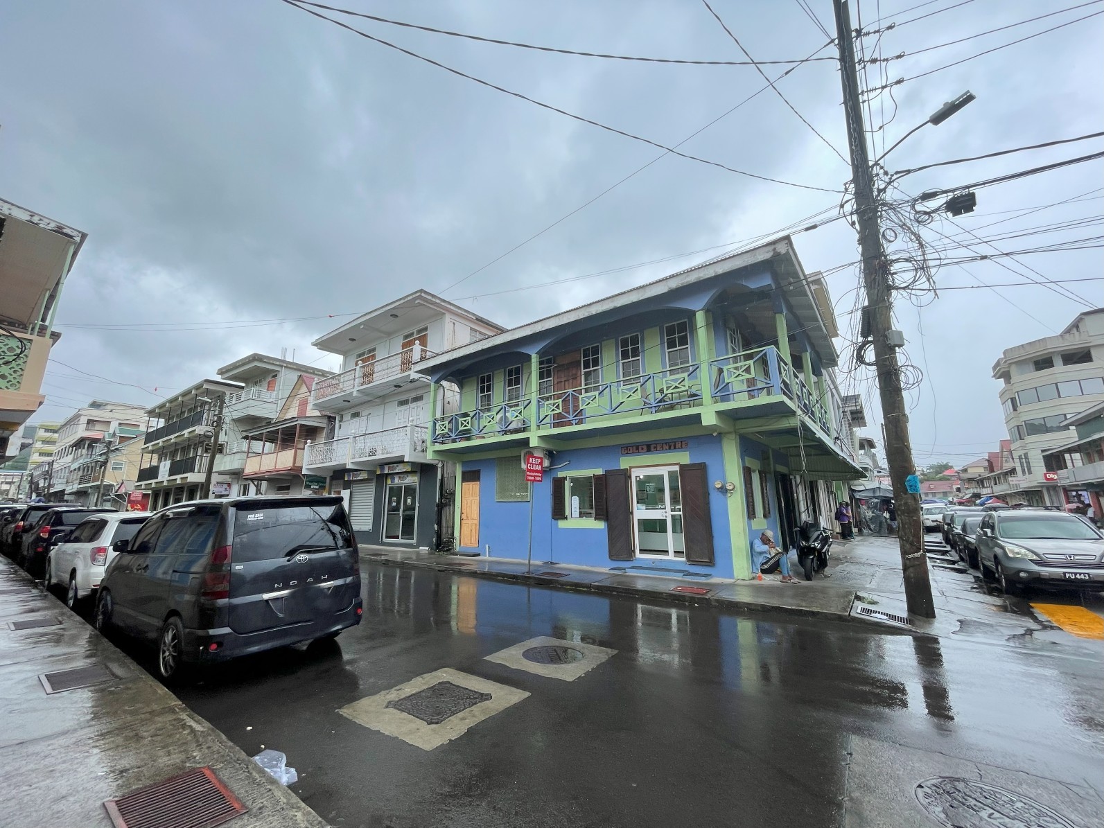 2 private offices , 1 bath  commercial space  for rent in Roseau, Dominica -EC$4200 /  US$1575 monthly