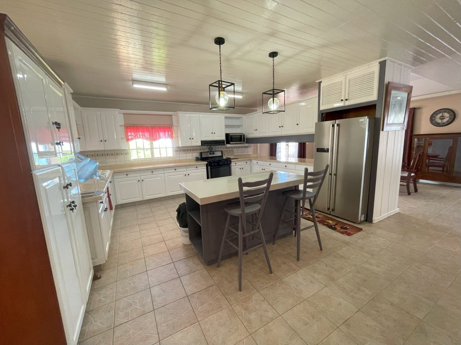 2 bedrooms, 2 baths house for rent in Morne Daniel , Dominica – EC$4500 / US$1685 monthly