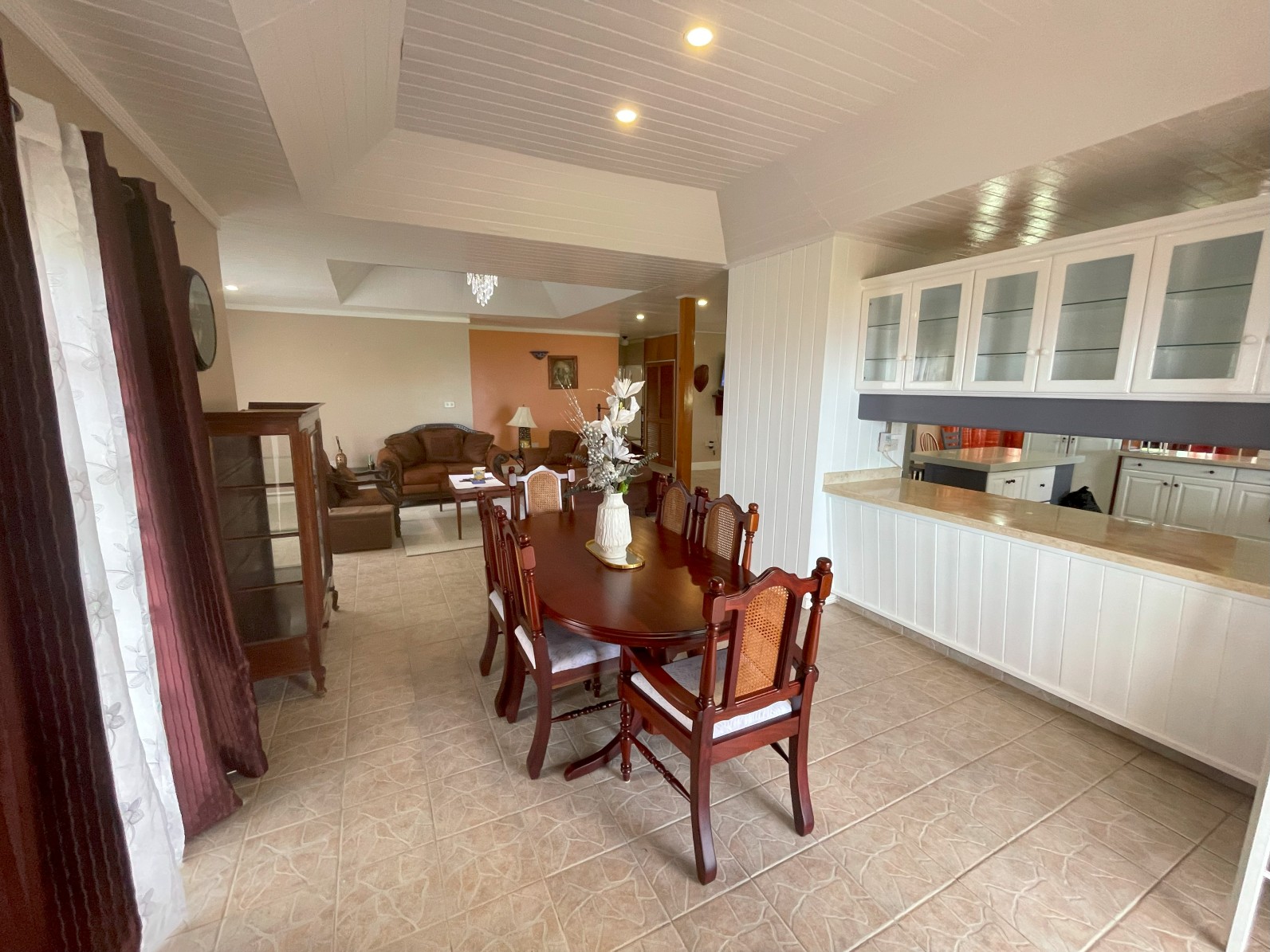 2 bedrooms, 2 baths house for rent in Morne Daniel , Dominica – EC$4500 / US$1685 monthly