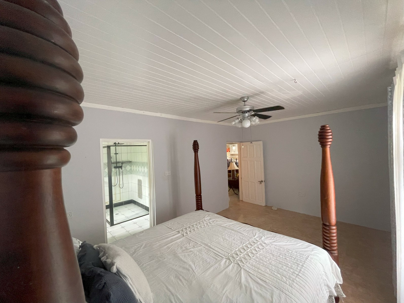 2 bedrooms, 2 baths house for rent in Morne Daniel , Dominica – EC$4500 / US$1685 monthly