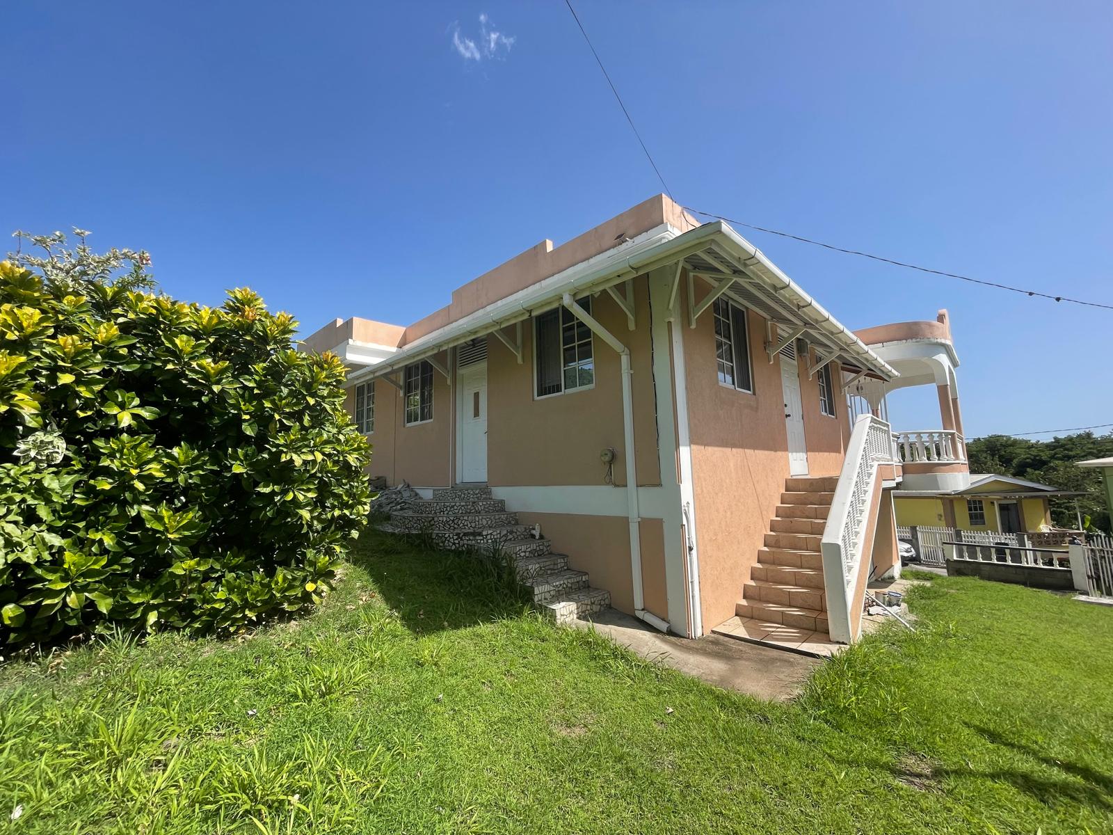 2 bedrooms, 1.5 bath house for rent in Checkhall, Dominica – EC$3000 / US$1124 monthly