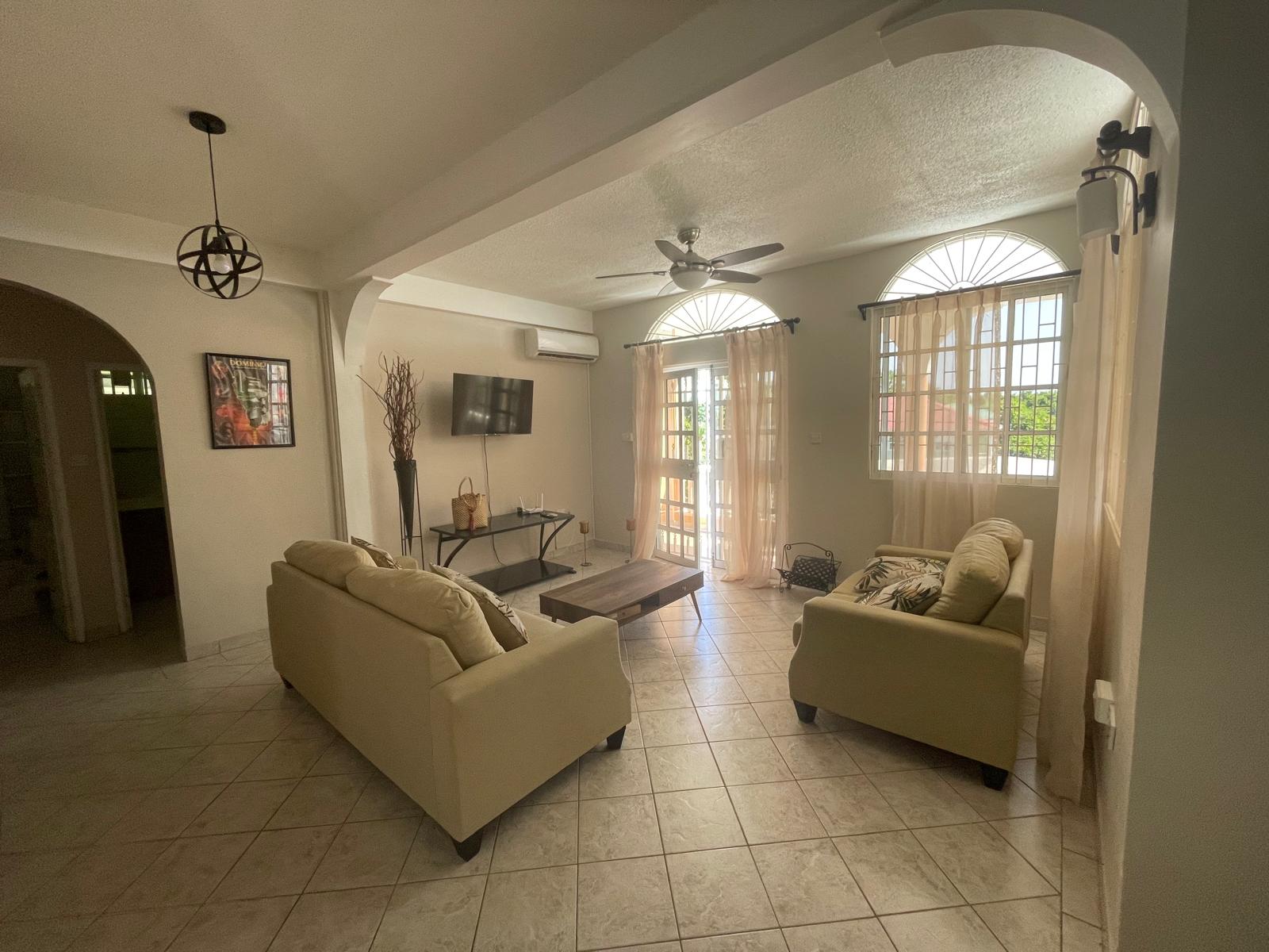 2 bedrooms, 1.5 bath house for rent in Checkhall, Dominica – EC$3000 / US$1124 monthly