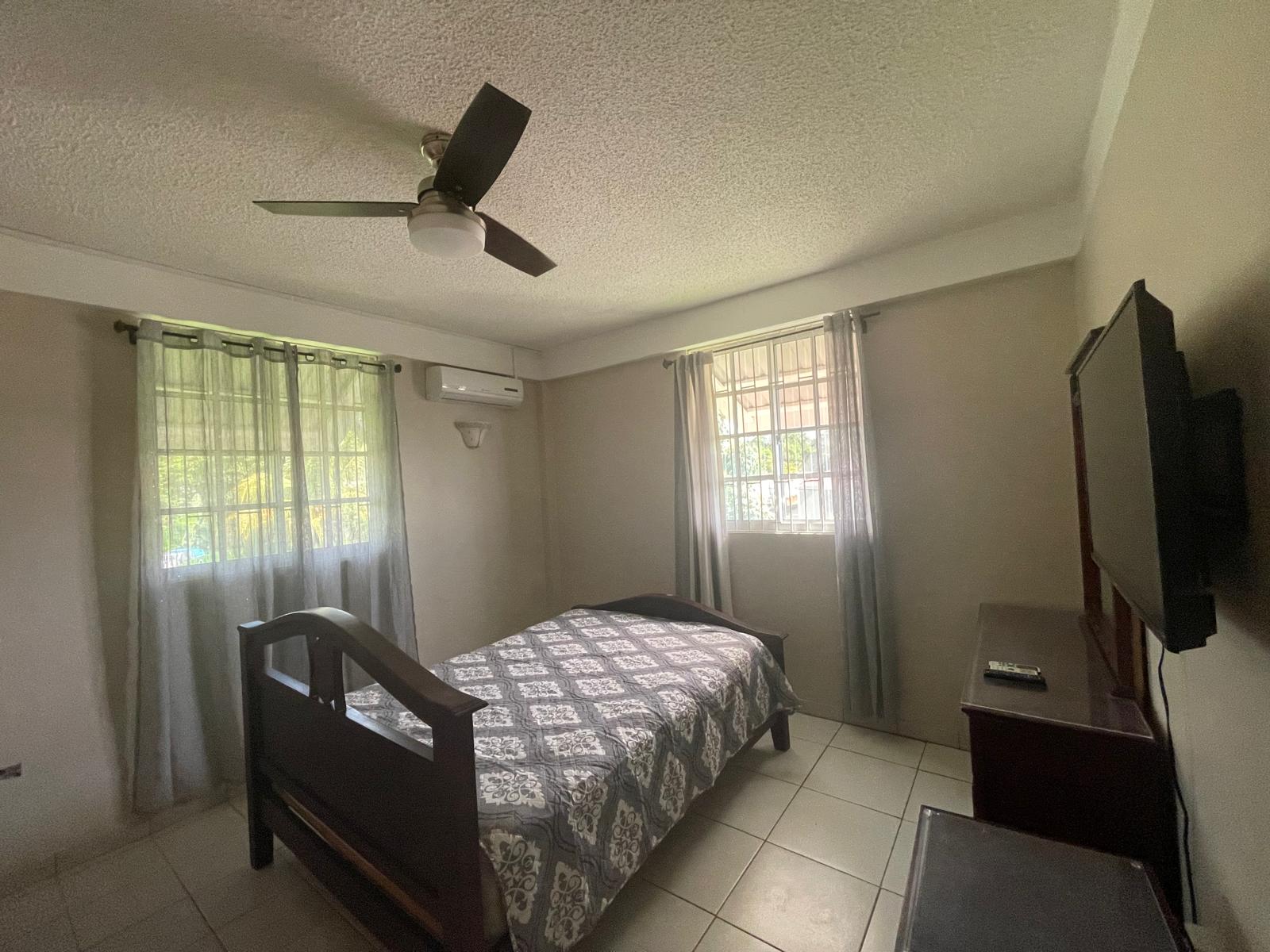 2 bedrooms, 1.5 bath house for rent in Checkhall, Dominica – EC$3000 / US$1124 monthly