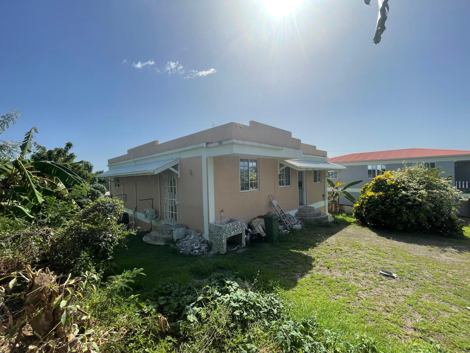 2 bedrooms, 1.5 bath house for rent in Checkhall, Dominica – EC$3000 / US$1124 monthly