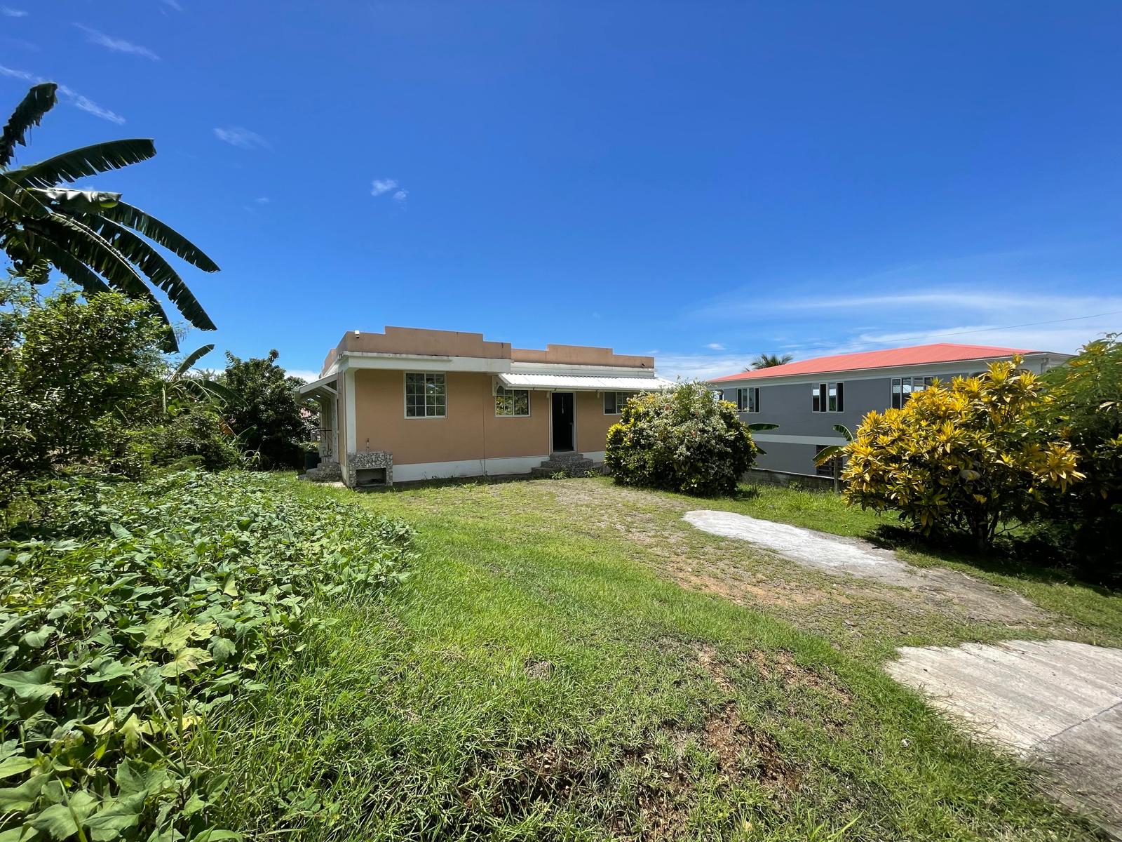 2 bedrooms, 1.5 bath house for rent in Checkhall, Dominica – EC$3000 / US$1124 monthly