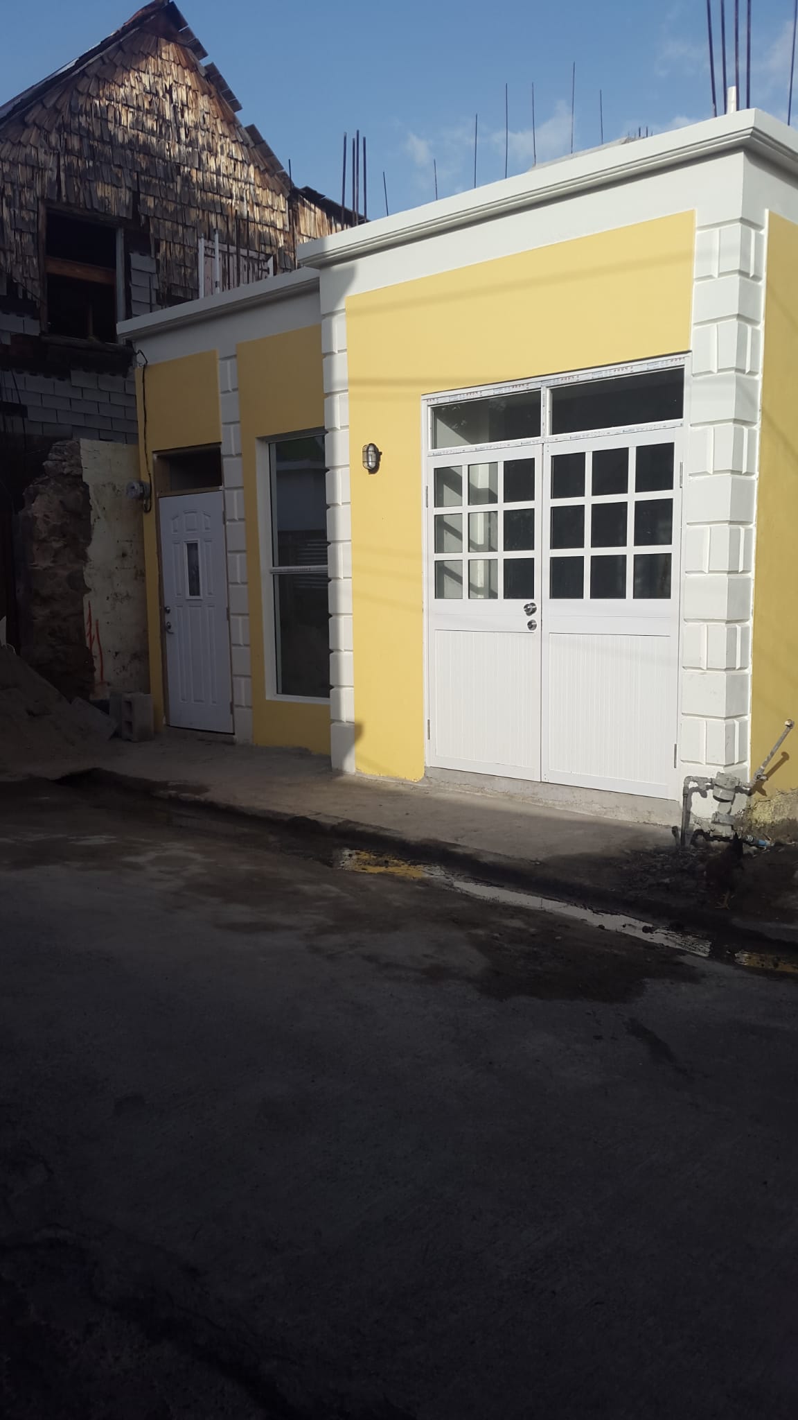 1,026sqft commercial space for rent in Roseau – EC$3500 / US$1311 monthly