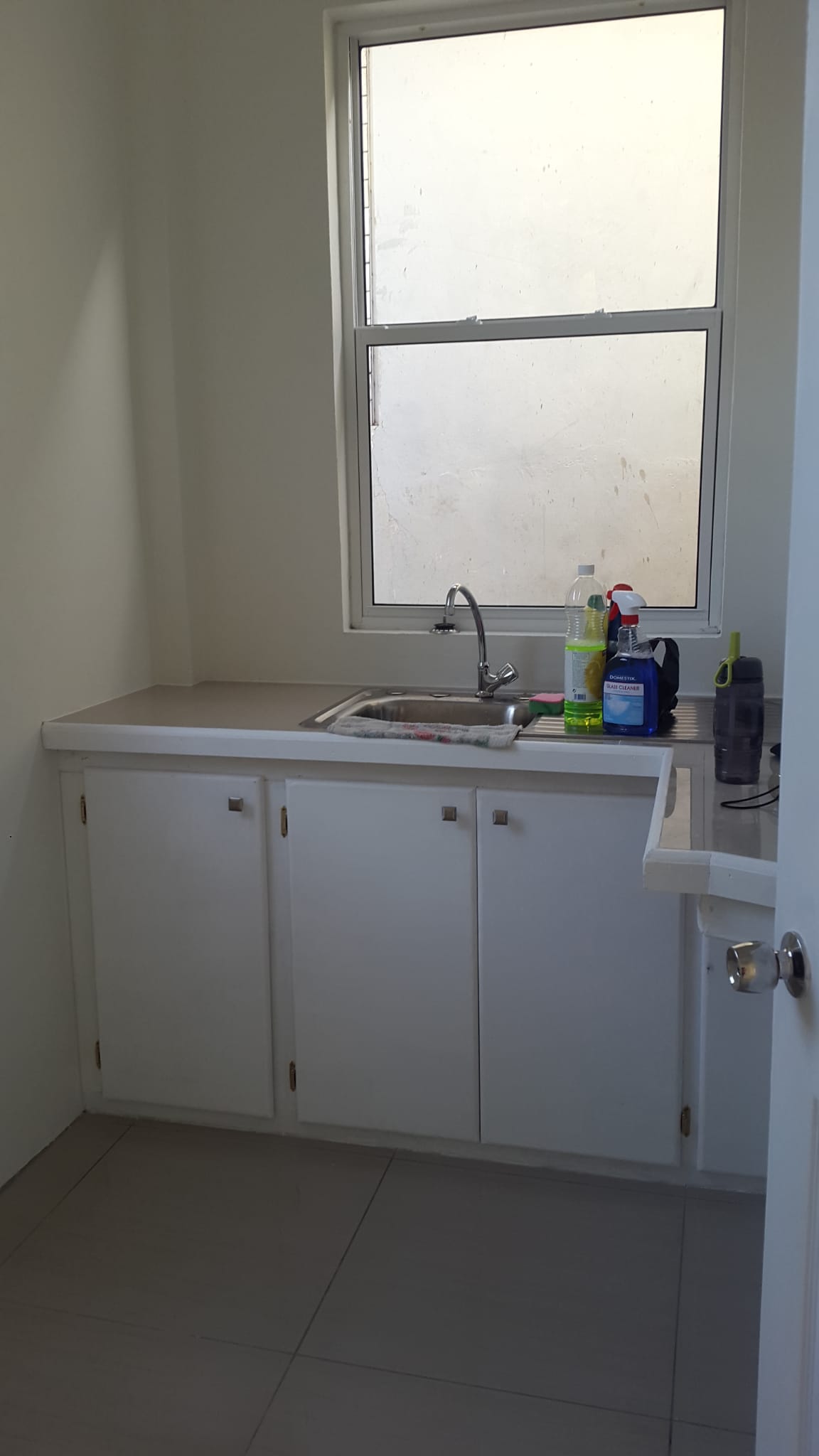 1,026sqft commercial space for rent in Roseau – EC$3500 / US$1311 monthly