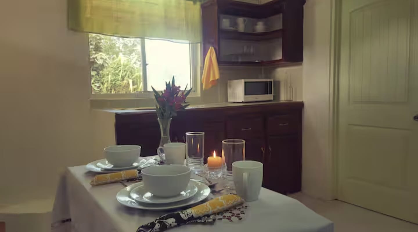 1 bedroom, 1 bath apartment for rent in Pond Casé, Dominica – EC$1500 / US$562 monthly