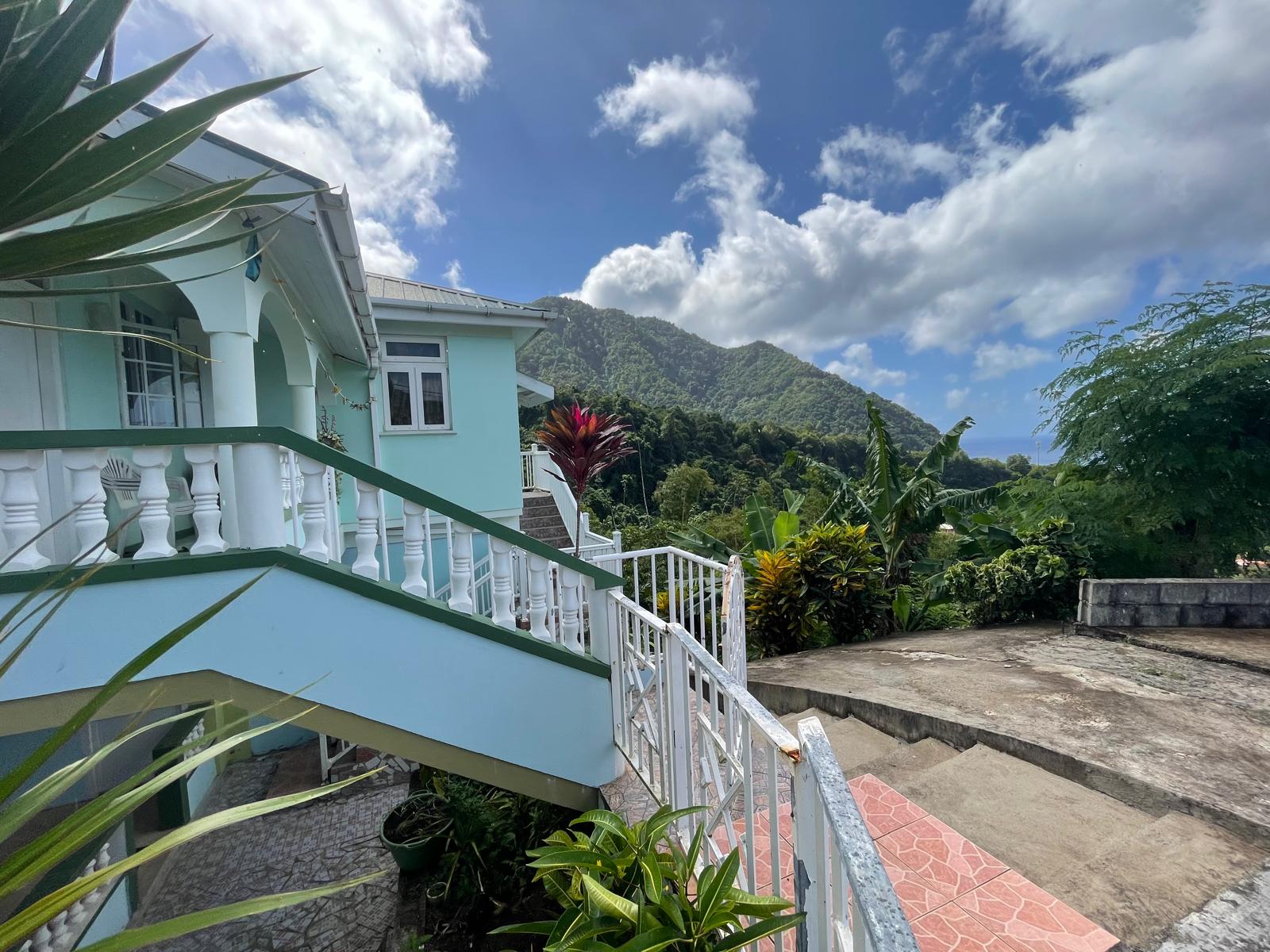 2 bedrooms, 1 bath apt for rent in Wallhouse, Dominica – EC$2000 /US$750 nmonthly