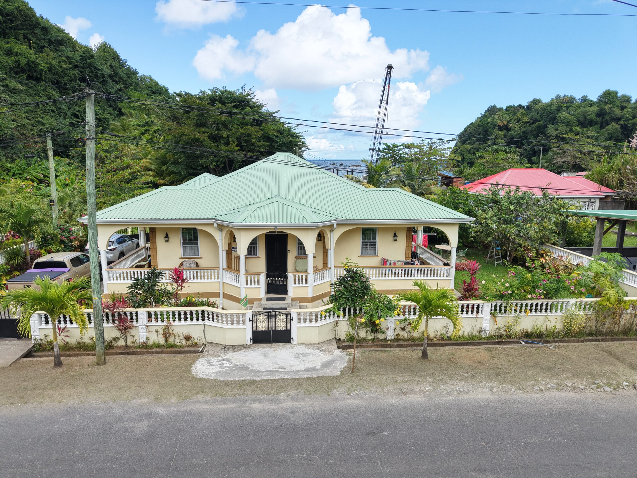 3 bedrooms, 2.5 baths house for sale in Anse de Mai, Dominica – EC$875,000 / US$327,715