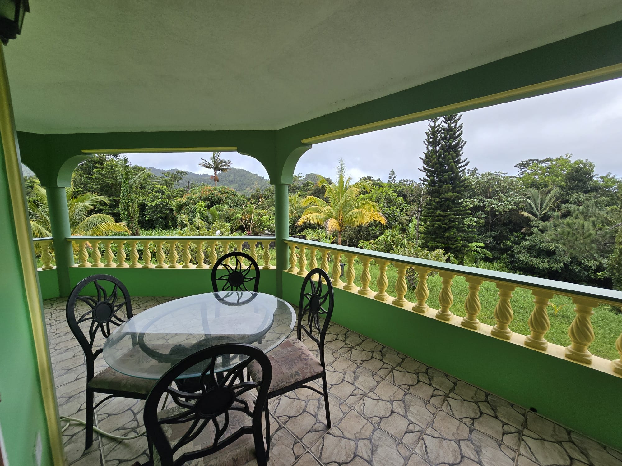 5 bedrooms, 3 baths (2 storey) house in Sultan, Dominica -EC$1,350,000 / US$505,618