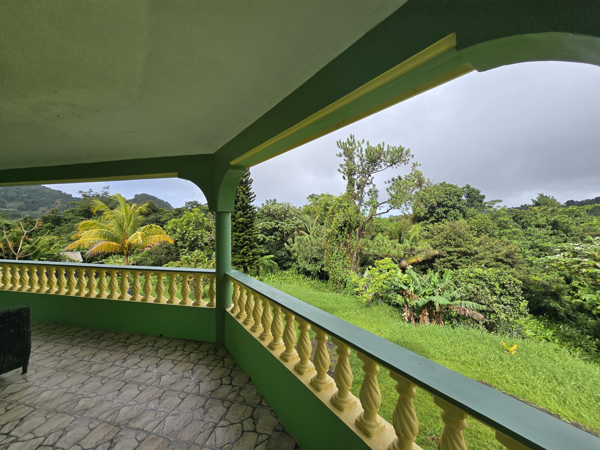 5 bedrooms, 3 baths (2 storey) house in Sultan, Dominica -EC$1,350,000 / US$505,618
