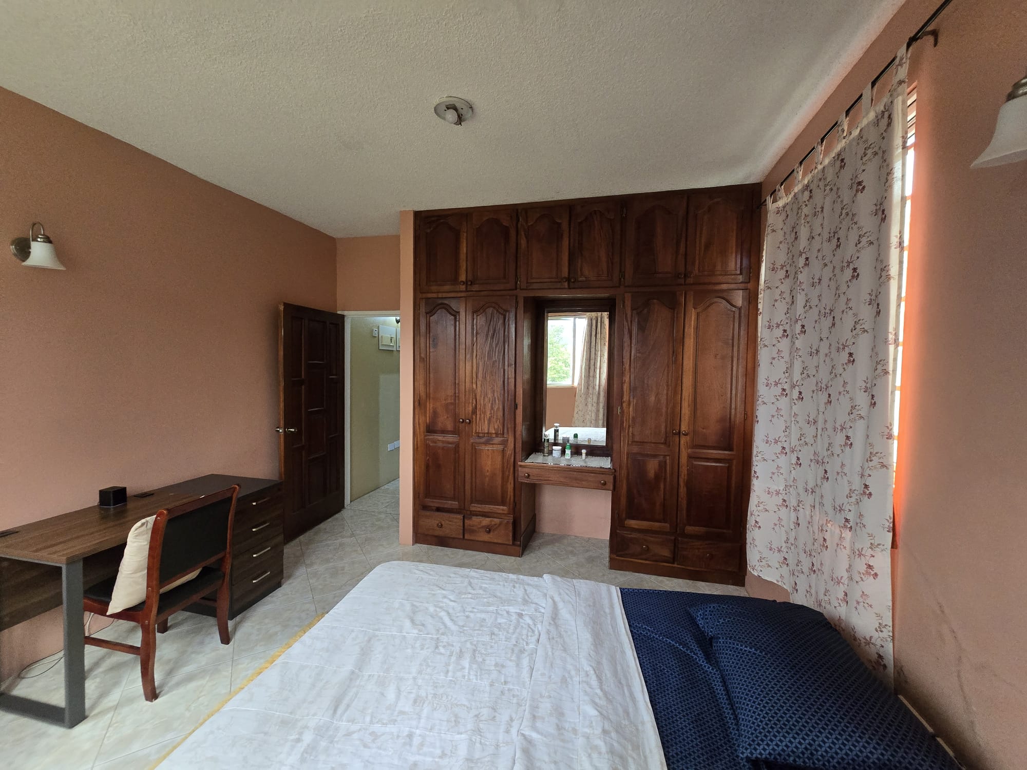 5 bedrooms, 3 baths (2 storey) house in Sultan, Dominica -EC$1,350,000 / US$505,618