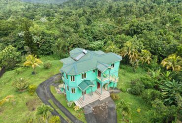 5 bedrooms, 3 baths (2 storey) house in Sultan, Dominica -EC$1,350,000 / US$505,618
