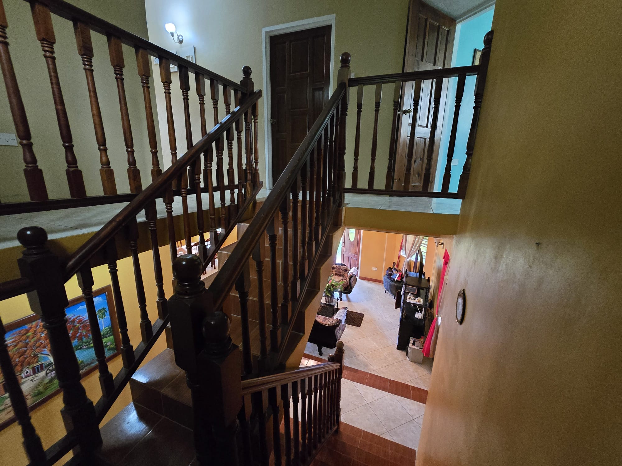 5 bedrooms, 3 baths (2 storey) house in Sultan, Dominica -EC$1,350,000 / US$505,618