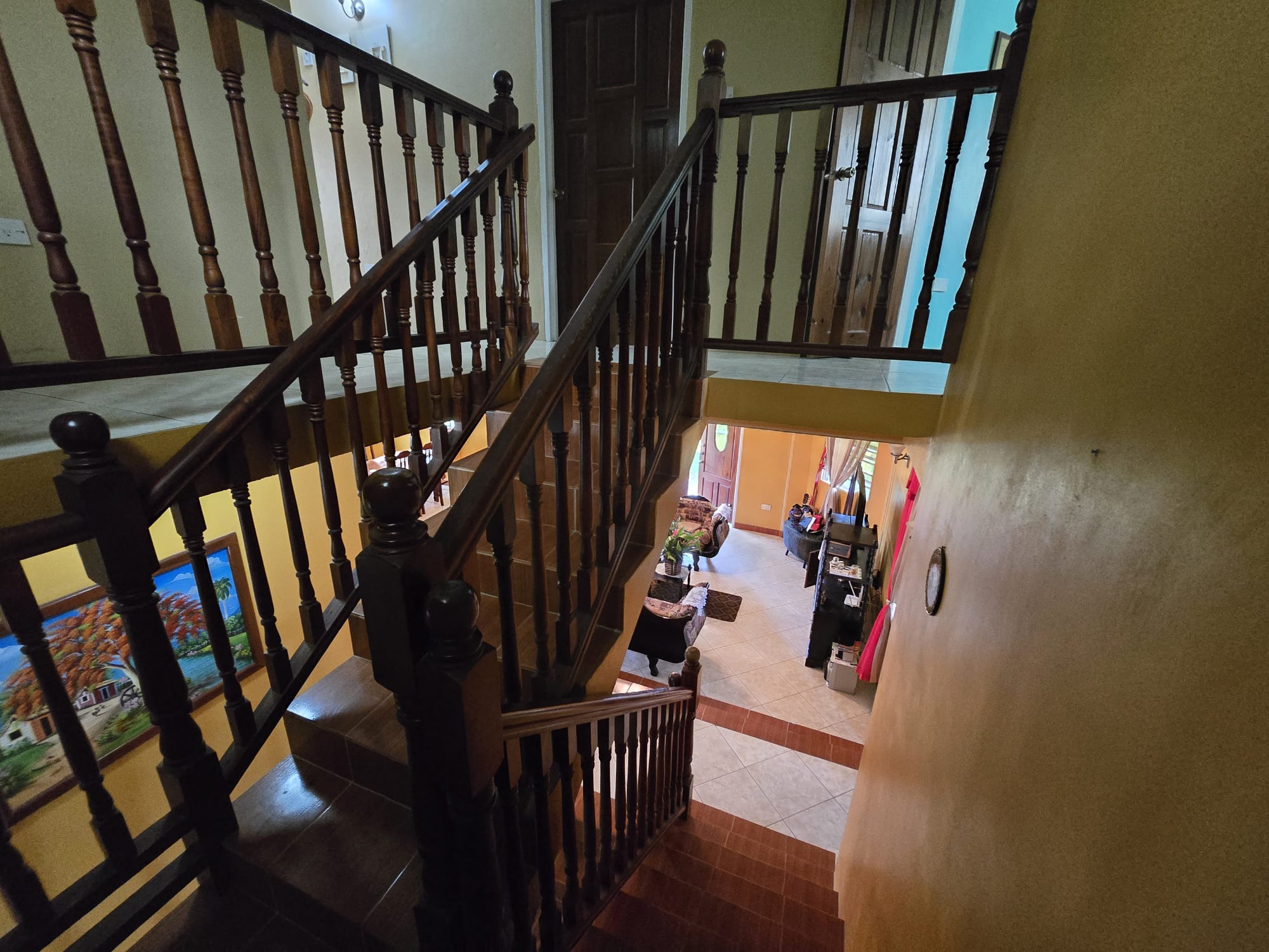 5 bedrooms, 3 baths (2 storey) house in Sultan, Dominica -EC$1,350,000 / US$505,618