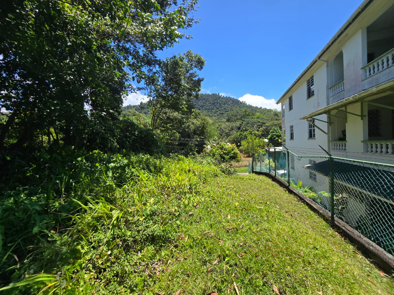 9,643 sqft residential lot in Picard Portsmouth, Dominica – EC$241,075 / US$90,290