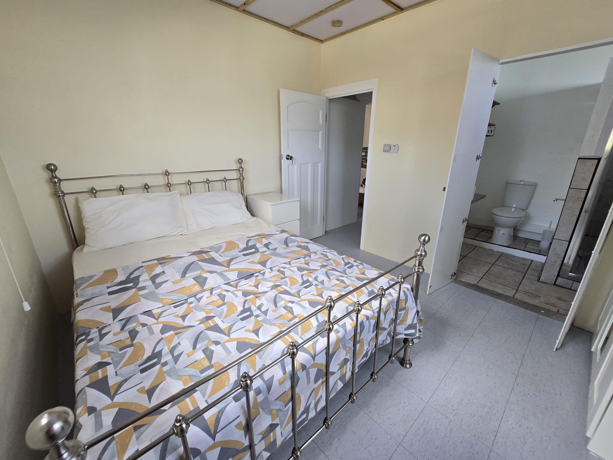3 bedrooms, 2 baths house for short term rent in Pointe Mitchel -EC$1087 / US$400 nightly