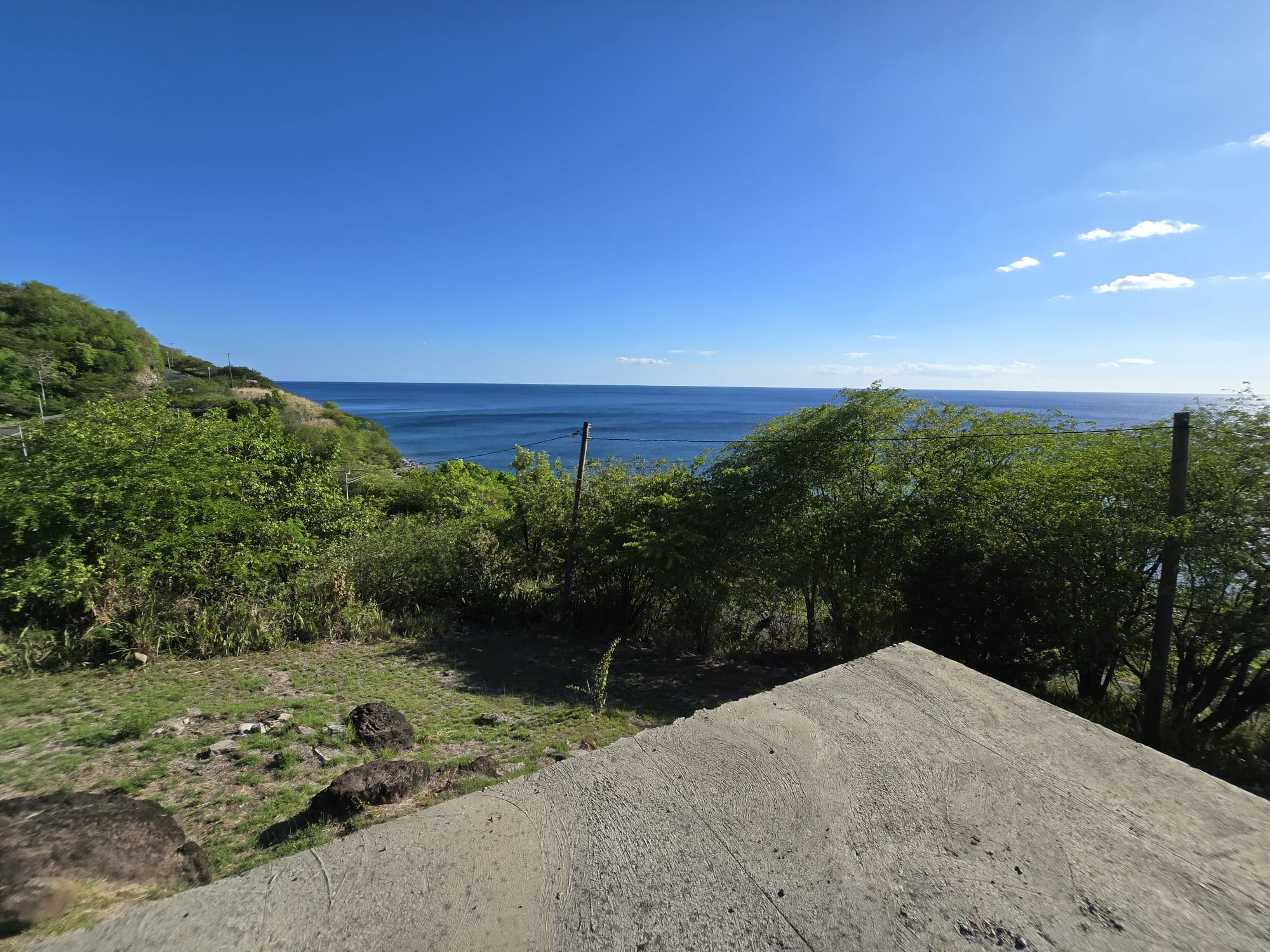 2 bedrooms , 1 bath house with studio in Mero, Dominica – EC$450,000 / US$168,539