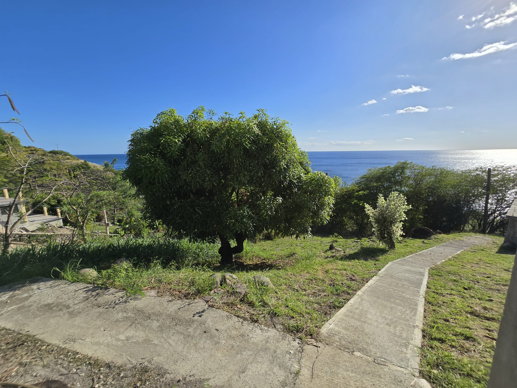 2 bedrooms , 1 bath house with studio in Mero, Dominica – EC$450,000 / US$168,539