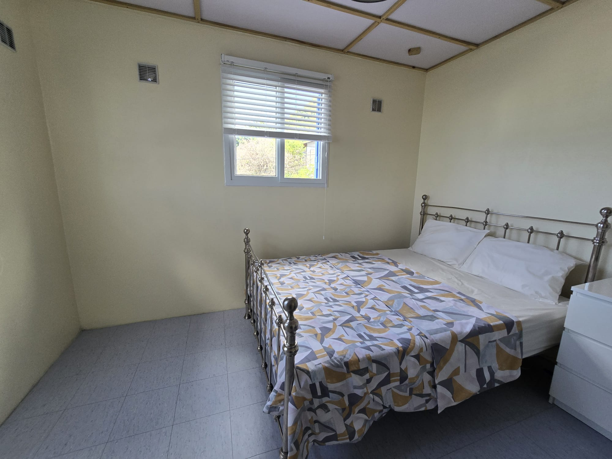 3 bedrooms, 2 baths house for short term rent in Pointe Mitchel -EC$1087 / US$400 nightly
