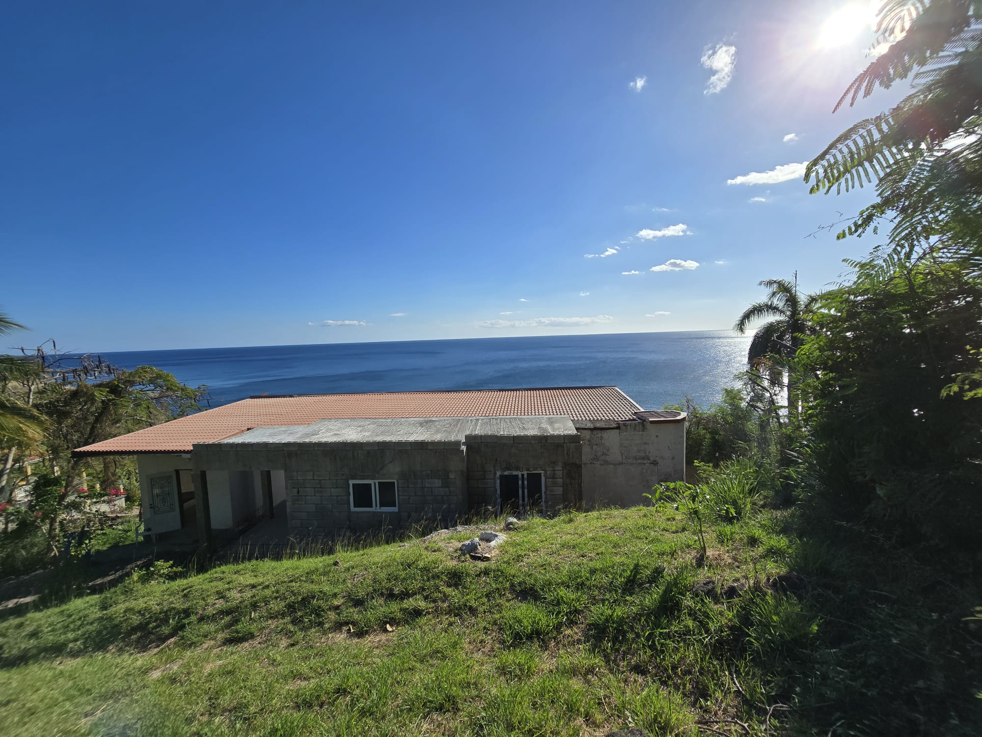 2 bedrooms , 1 bath house with studio in Mero, Dominica – EC$450,000 / US$168,539