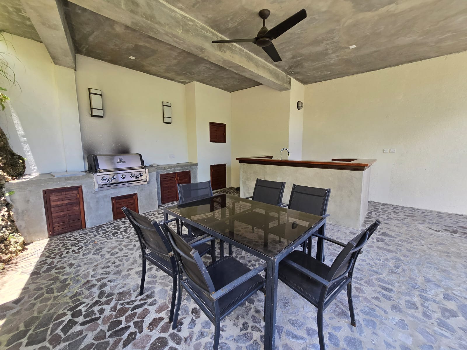 Exquisite and stunning 3-storey residential home for sale in Savanne Paille, Dominica – EC$4,537,223 / US$1,670,000