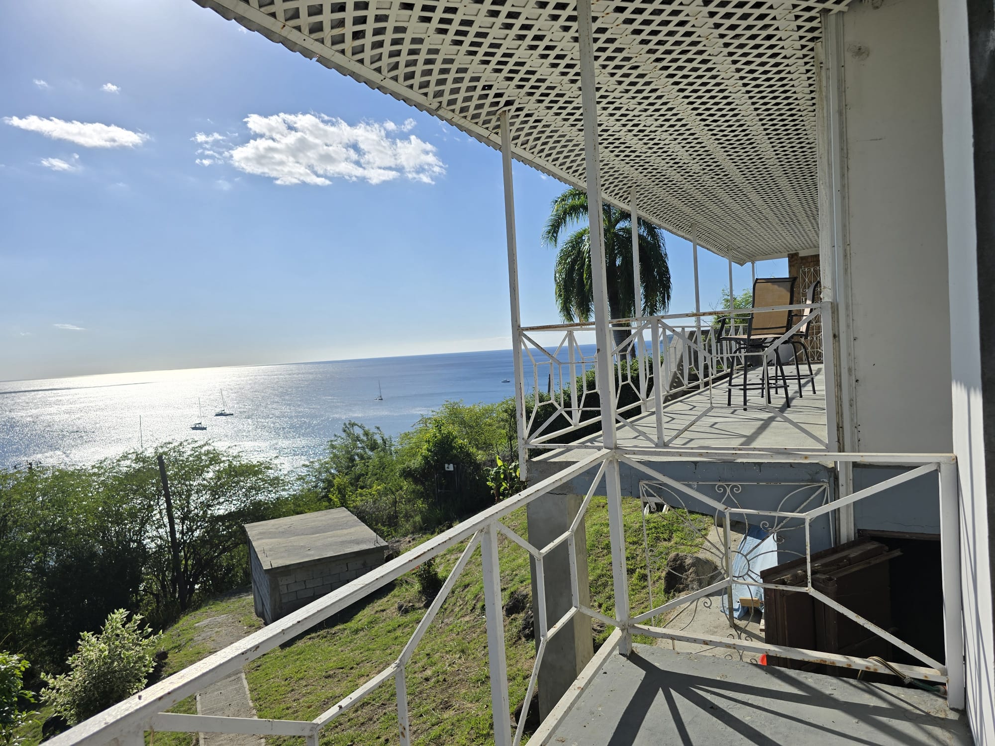 2 bedrooms , 1 bath house with studio in Mero, Dominica – EC$450,000 / US$168,539