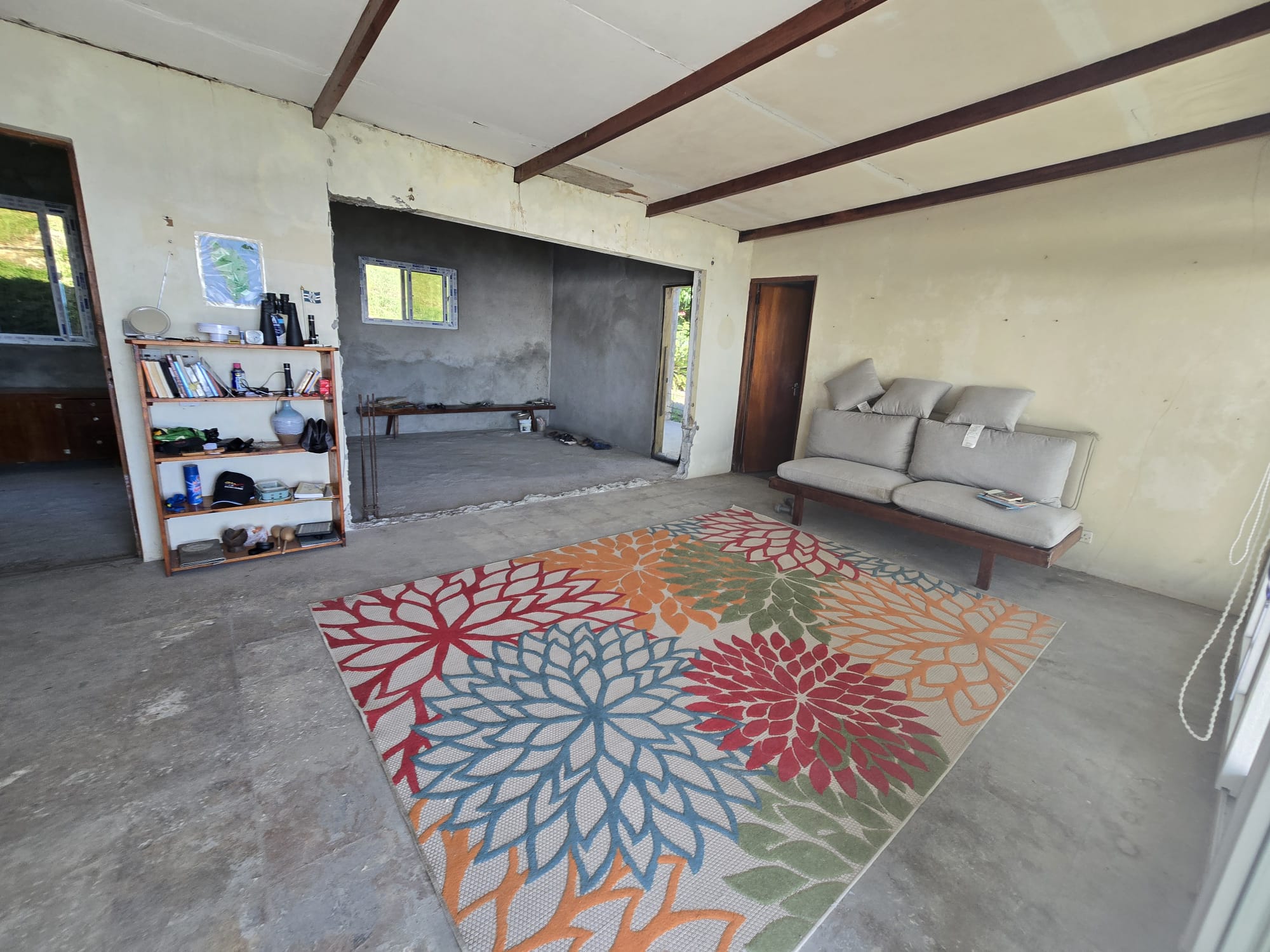 2 bedrooms , 1 bath house with studio in Mero, Dominica – EC$450,000 / US$168,539