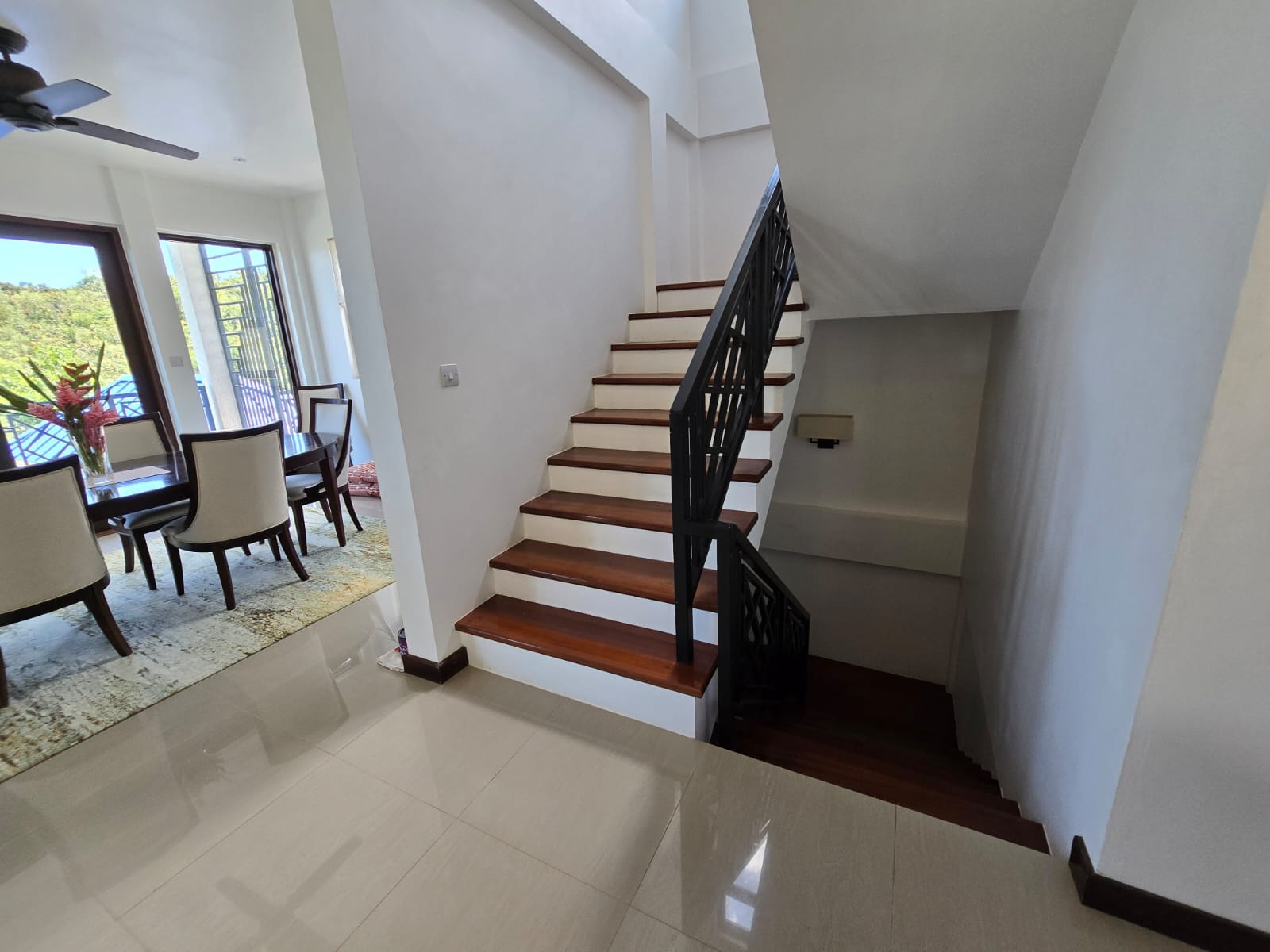 Exquisite and stunning 3-storey residential home for sale in Savanne Paille, Dominica – EC$4,537,223 / US$1,670,000