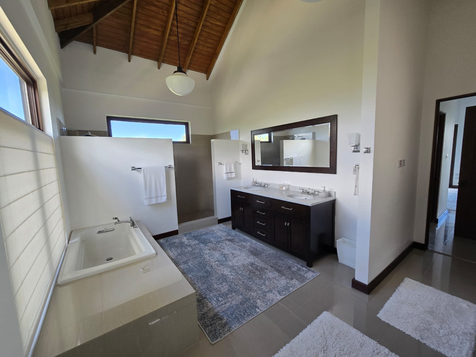 Exquisite and stunning 3-storey residential home for sale in Savanne Paille, Dominica – EC$4,537,223 / US$1,670,000
