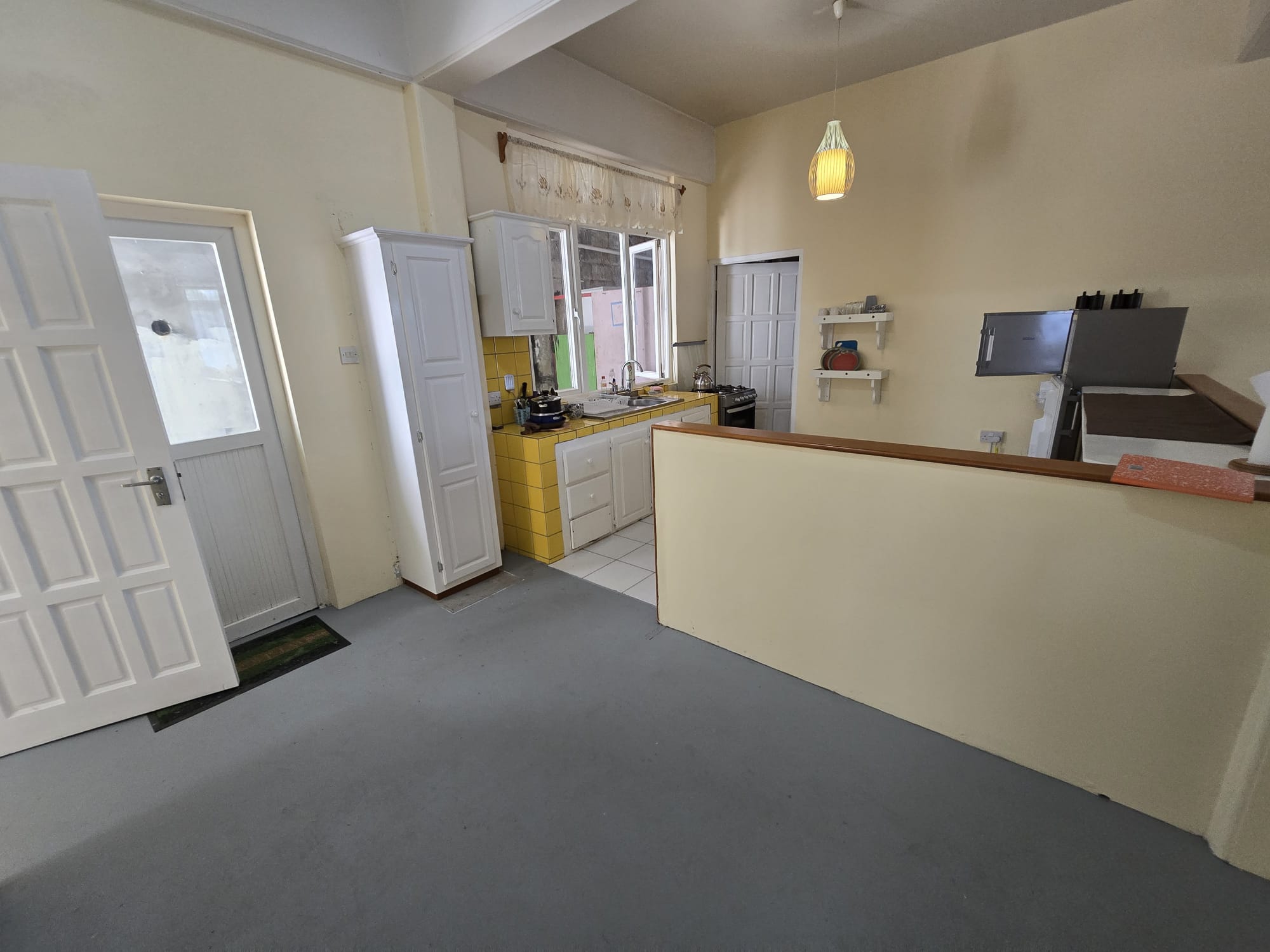 2 bedrooms, 1.5 baths for rent apt in Coco Bottom, Morne Daniel Dominica – EC$2500 /US$950