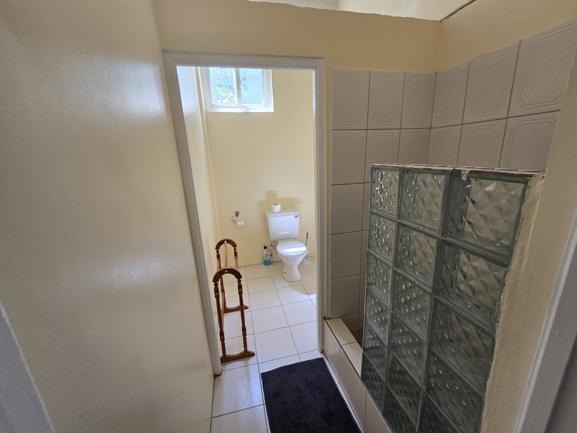 2 bedrooms, 1.5 baths for rent apt in Coco Bottom, Morne Daniel Dominica – EC$2500 /US$950